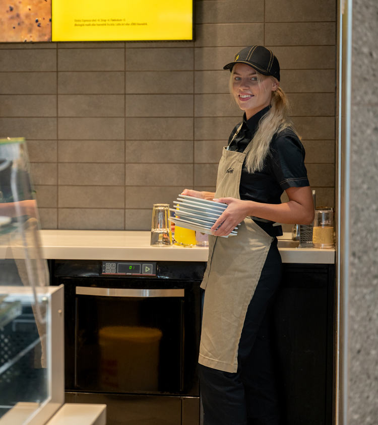 Was wird bei McDonald’s in Spülmaschinen und Unterbau-Geschirrspülern gereinigt?